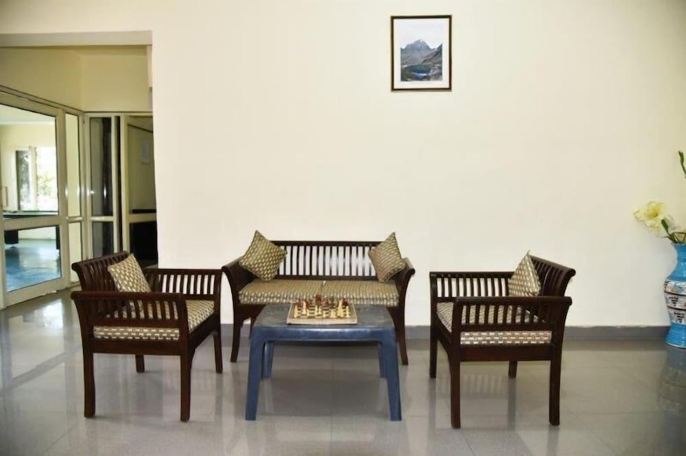 Indraprastha Resort Dalhousie 41/50