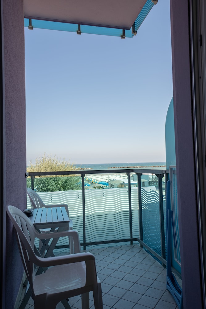 Hotel Lungomare 30/35