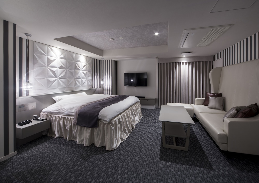 N Hotel 20/58