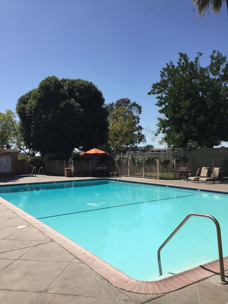 Ontario Airport Hotel And Conference Center 32/61