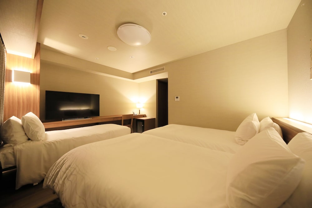 ROOM, TWIN BEDS, WITH EXTRA BED