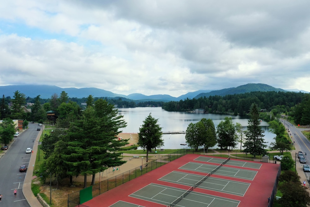 Lake Placid Inn Boutique Hotel 25/50