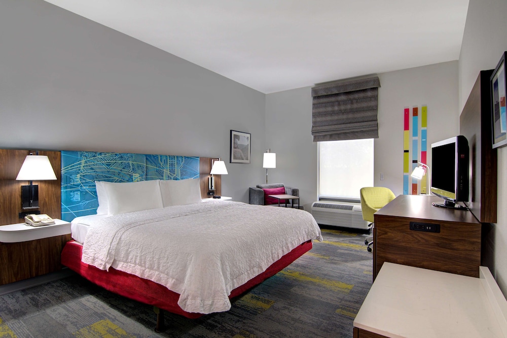 Hampton Inn Fayetteville 30/73