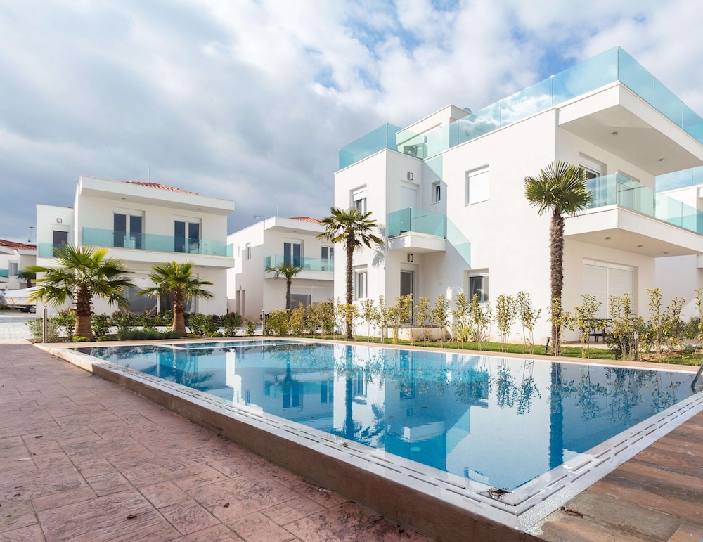 Acrotel Porto Brava Luxury Villas 6/65