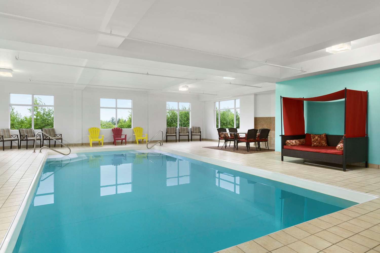 Days Inn by Wyndham Oromocto Conference Centre 6/12