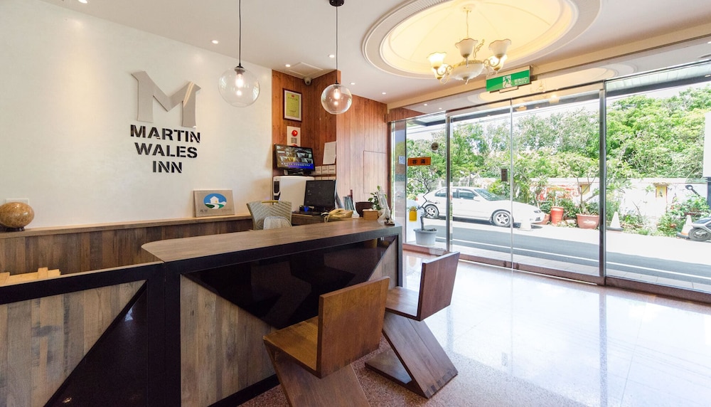 Martin Wales Hotel Kenting 7/69