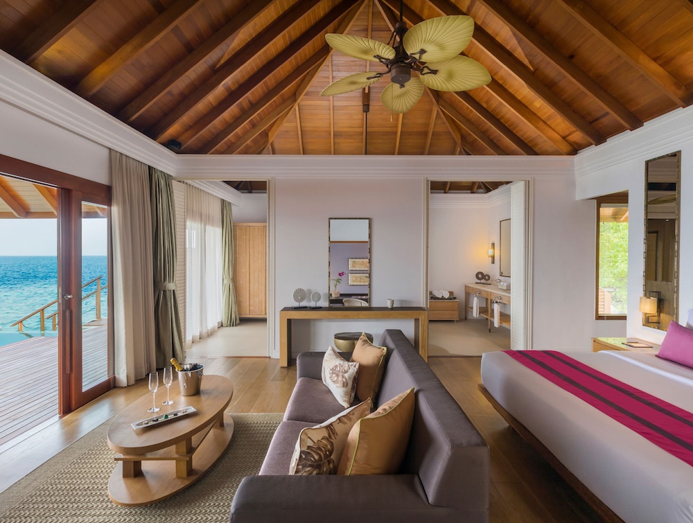 Dusit Thani Maldives 49/66
