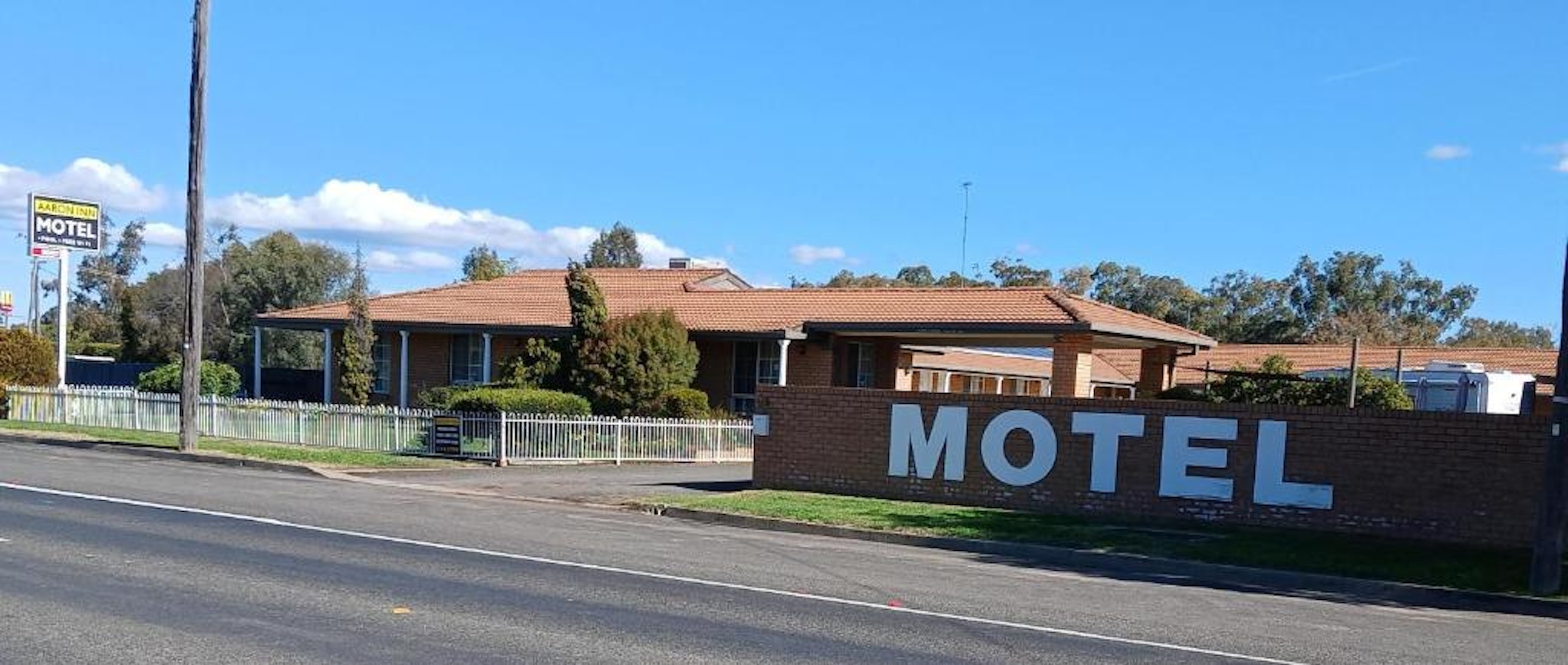 Aaron Inn Motel 2/8