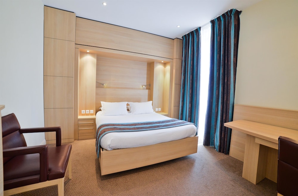 Mercure Bayonne Centre Le Grand Hotel 14/49