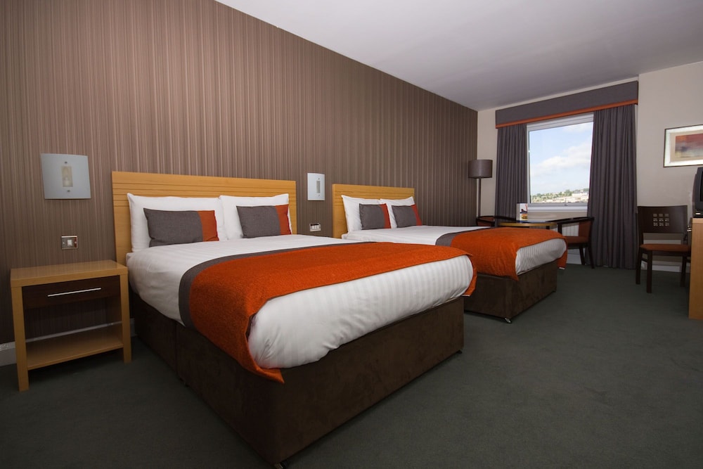 City Hotel Derry 23/68