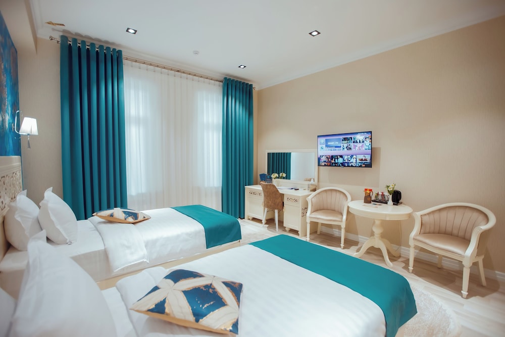 Silk Road Empire Hotel 20/50