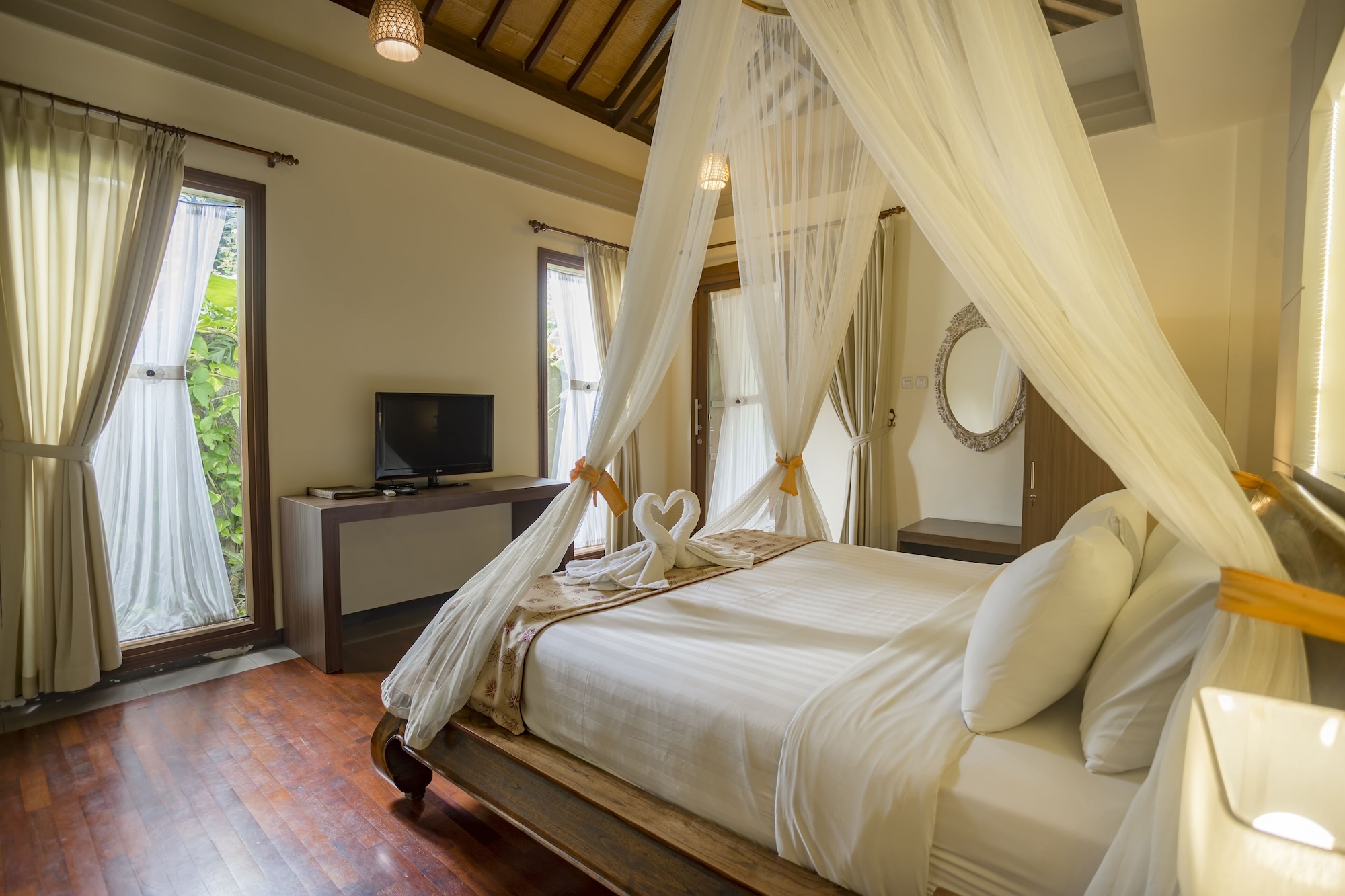 1 BEDROOM, VILLA, WITH POOL