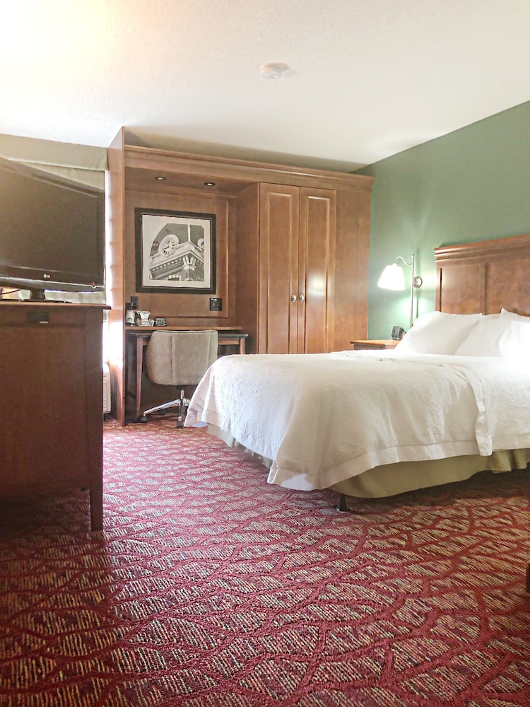 Hampton Inn Athens GA 24/70