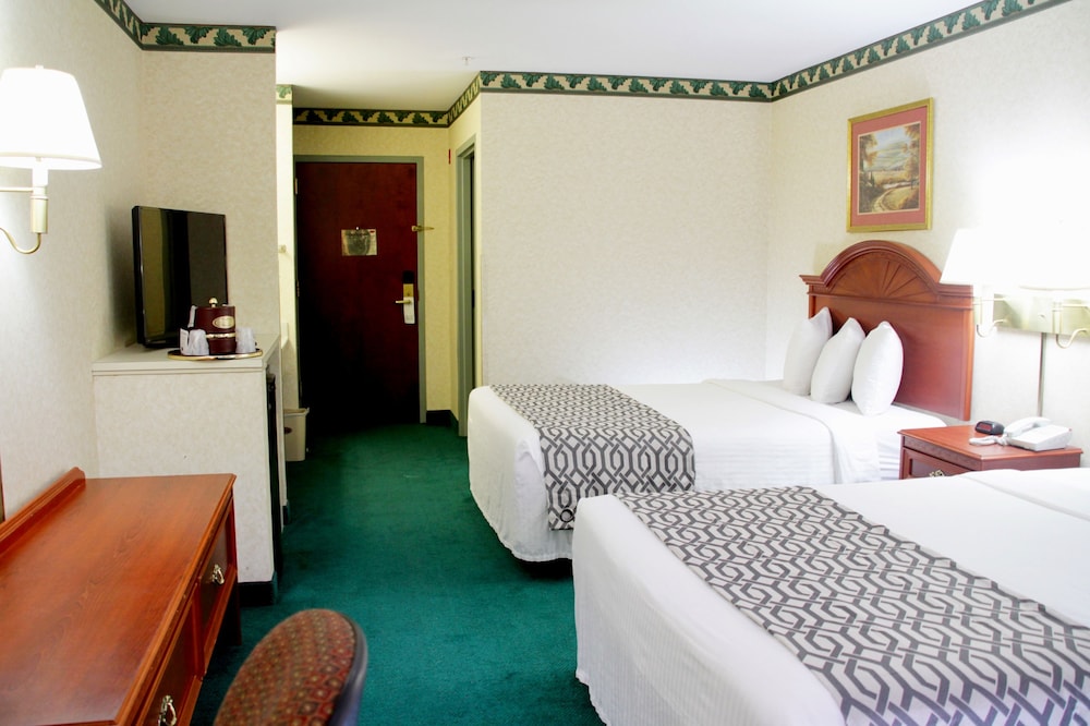 Grand Vista Hotel and Suites 26/61