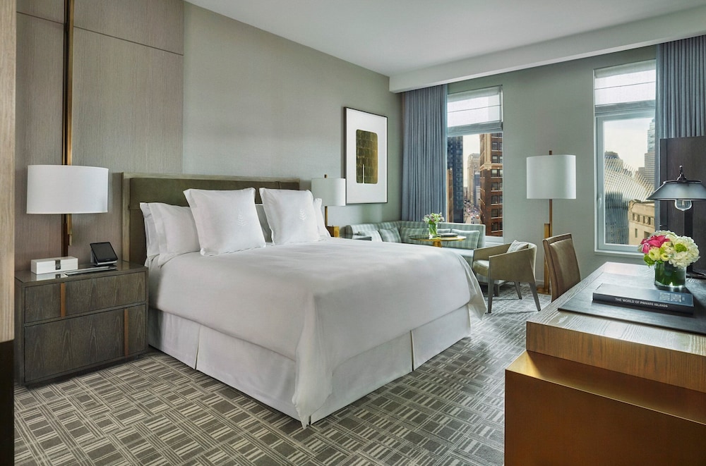 Four Seasons Hotel New York Downtown 15/80