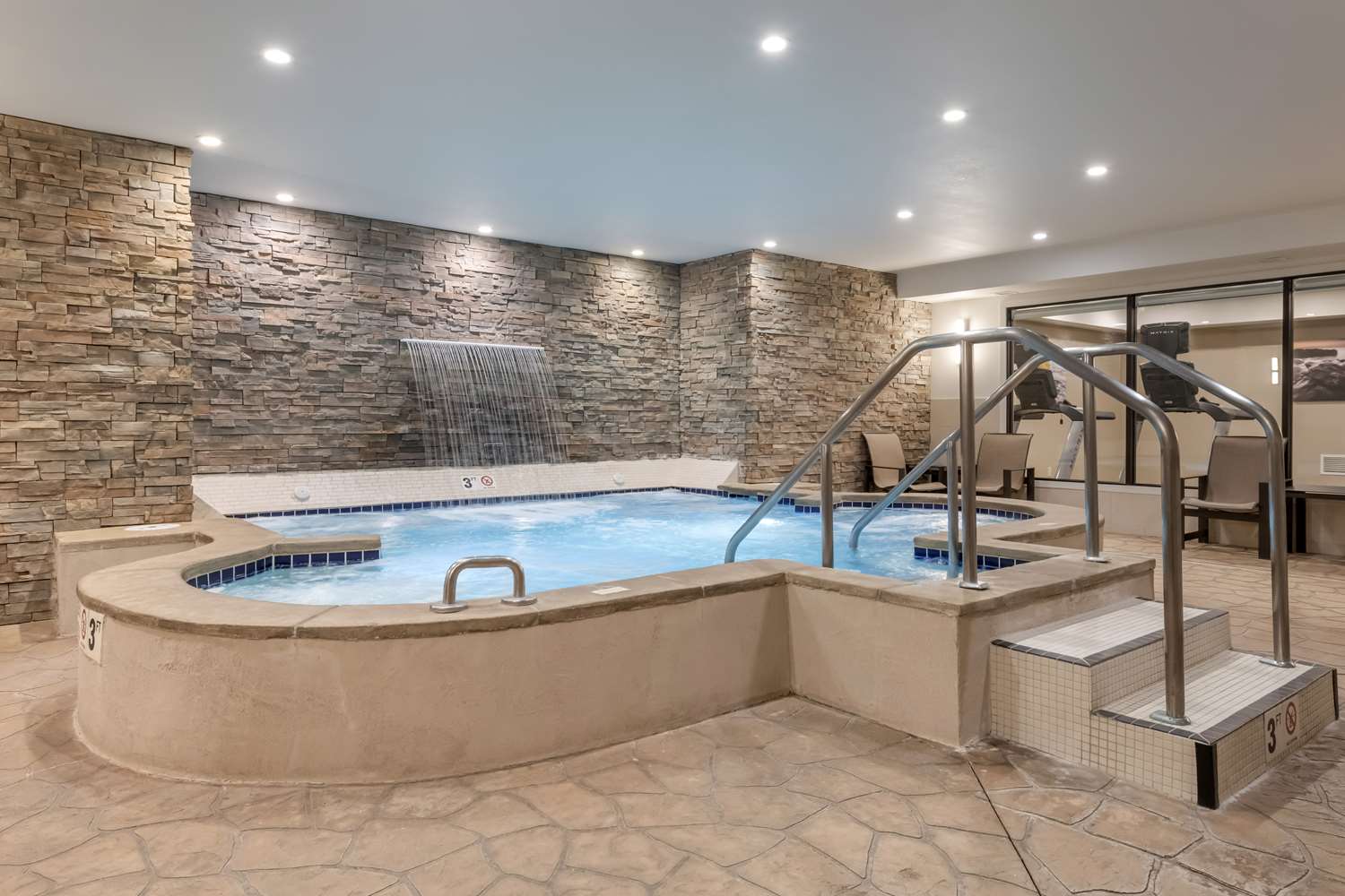 Best Western Plus Superior Inn 9/15
