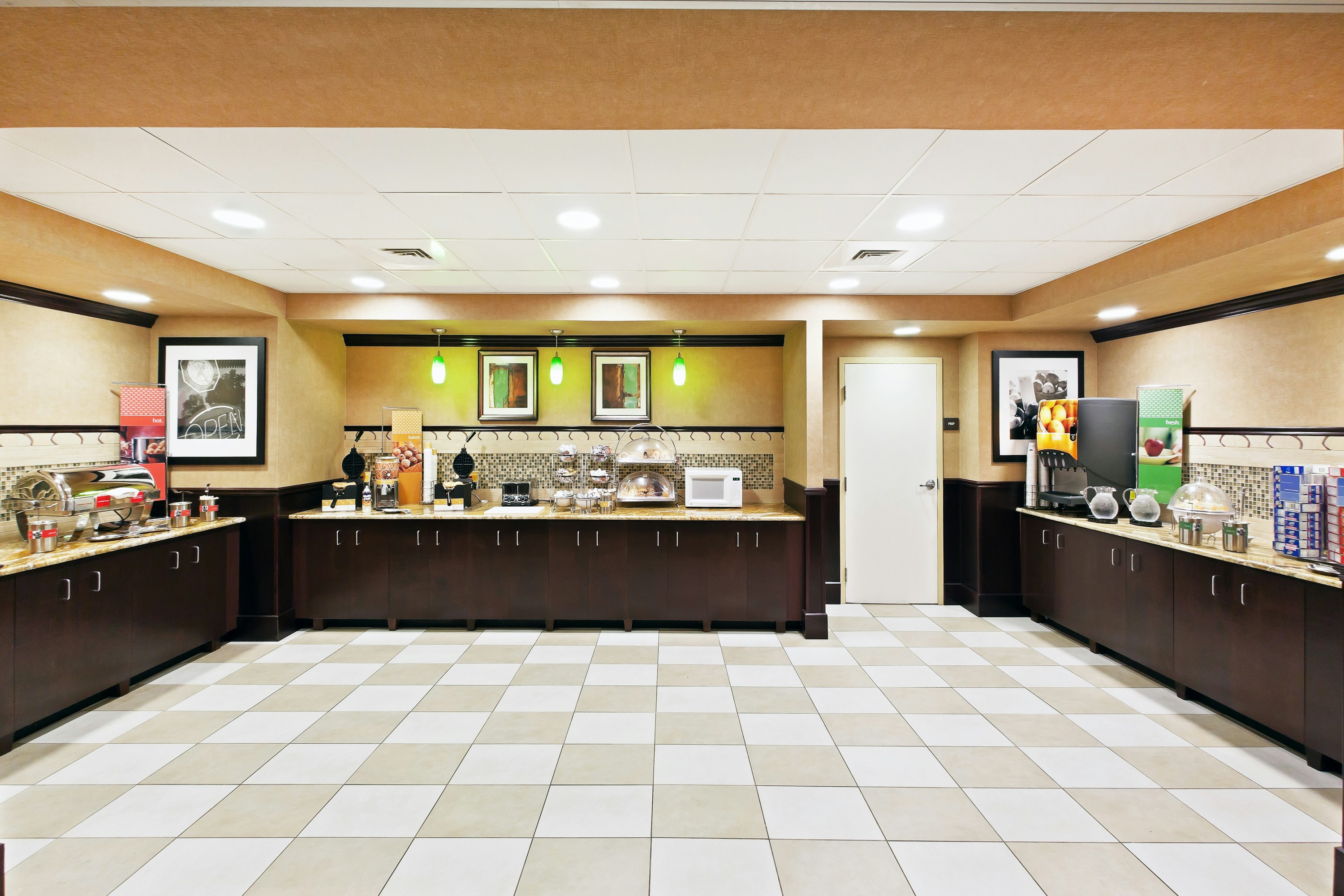 Hampton Inn Suites Austin Lakeway 12/69