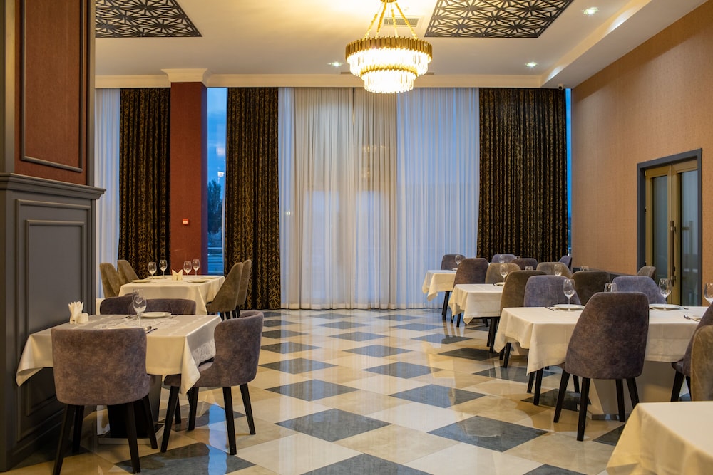 Volga Hotel Baku 28/32