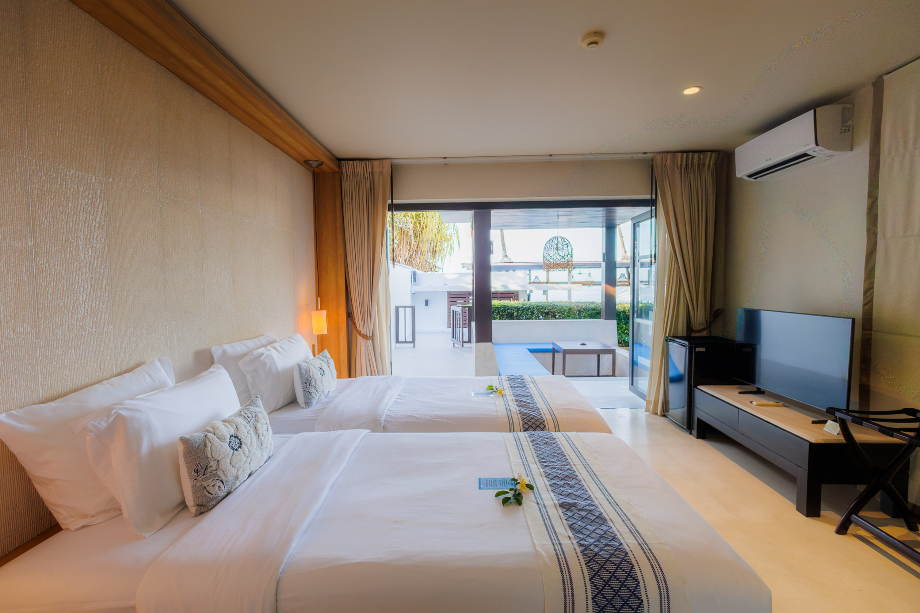 3 Bedroom Suite Pool Villa Seaview 4/10