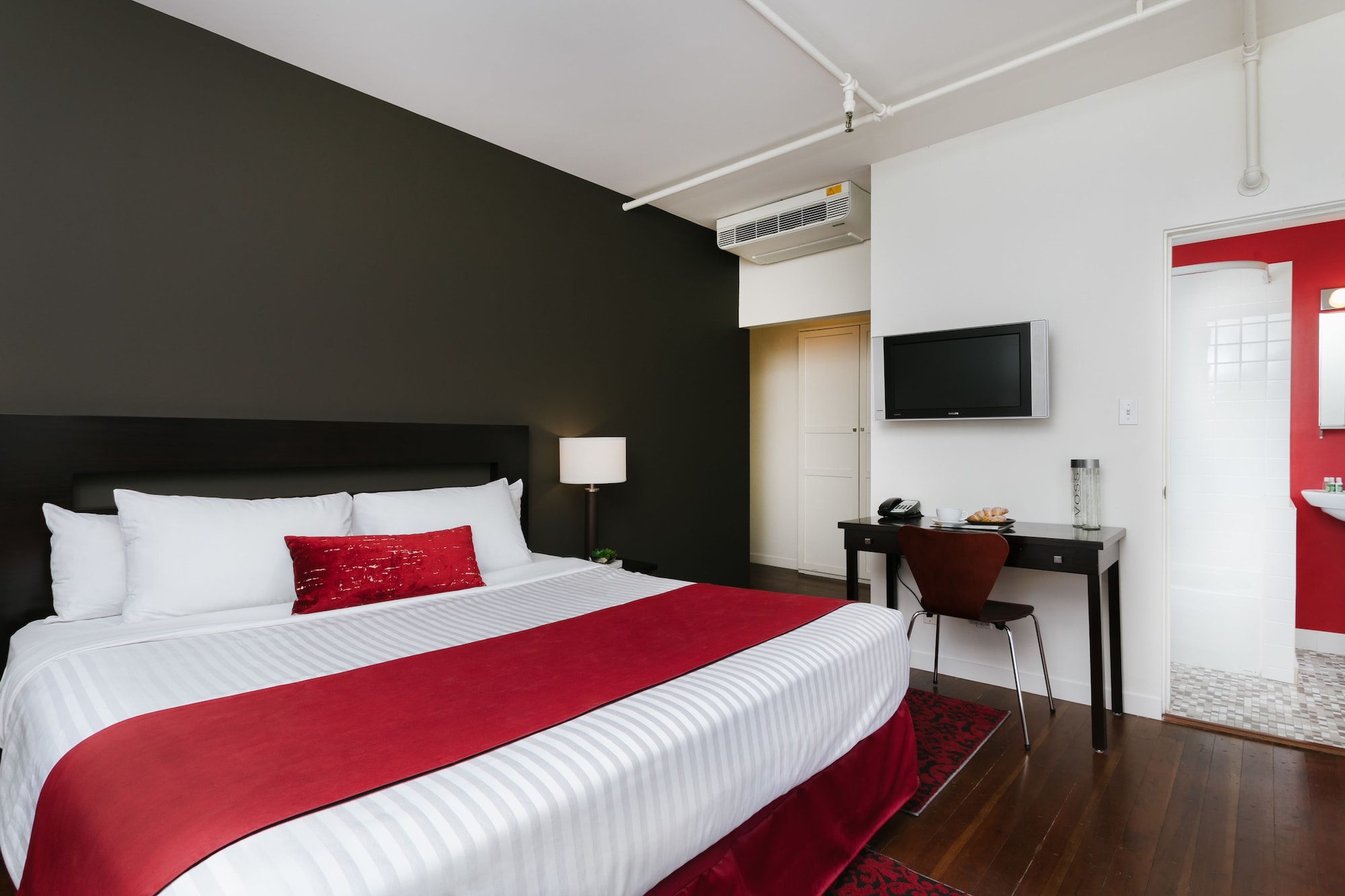 STANDARD, KING BED