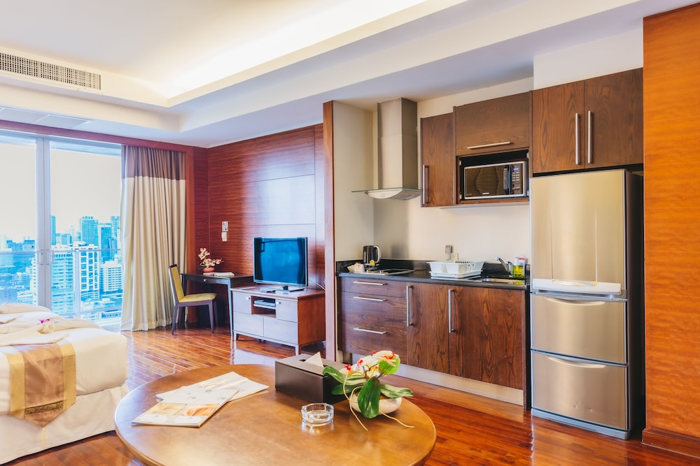 Column Bangkok Hotel 52/74