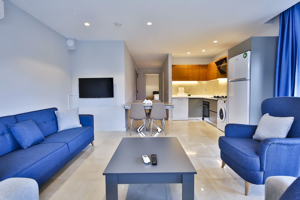 Mene Suites 18/33