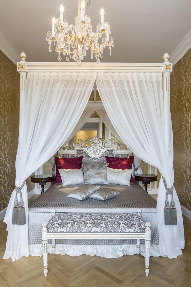 Schloß Schönbrunn Grand Suite 12/40