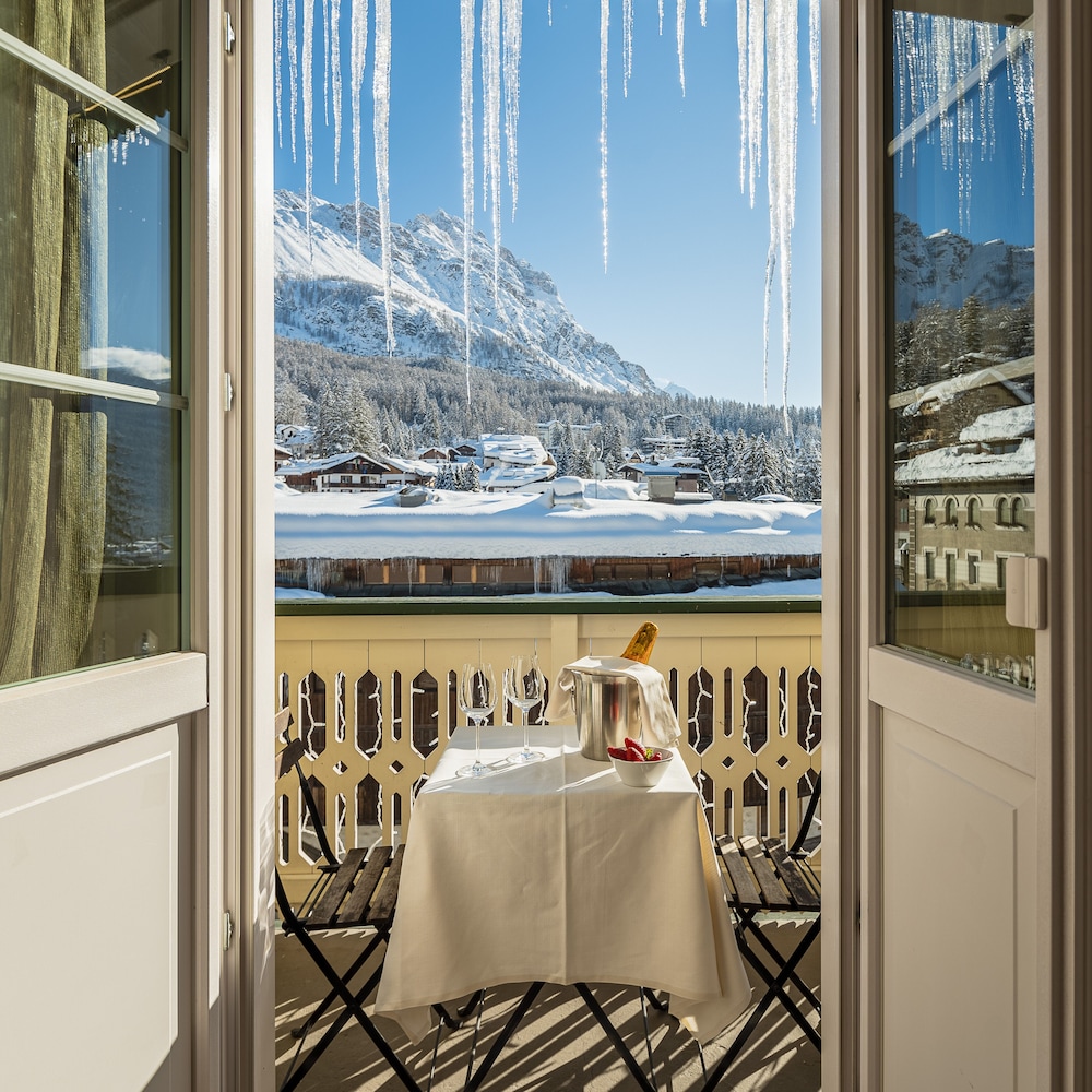 PARC HOTEL VICTORIA CORTINA 58/58