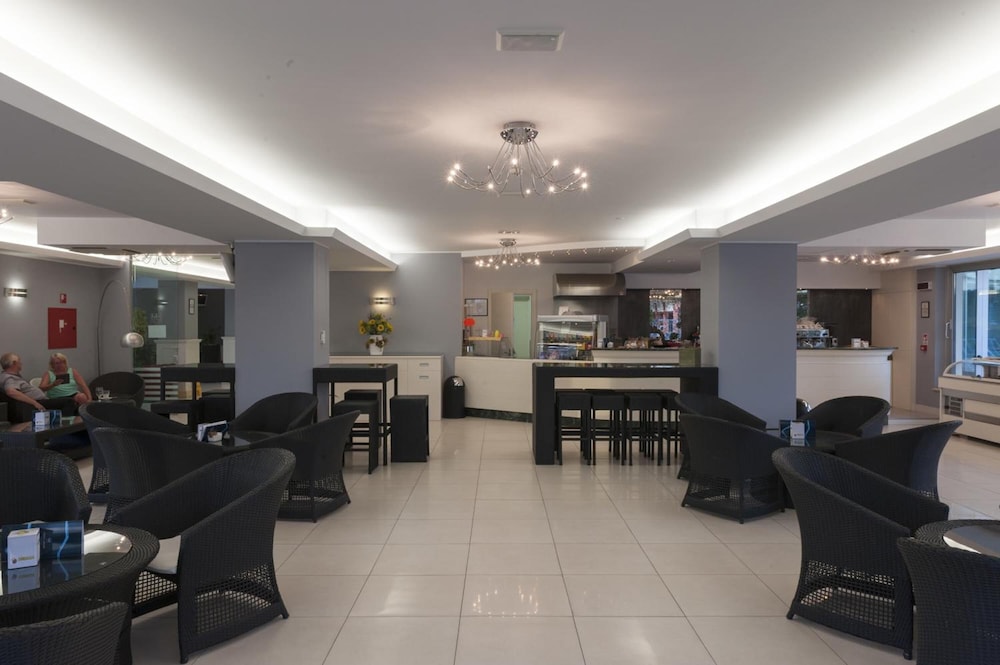 Hotel Miami 33/44