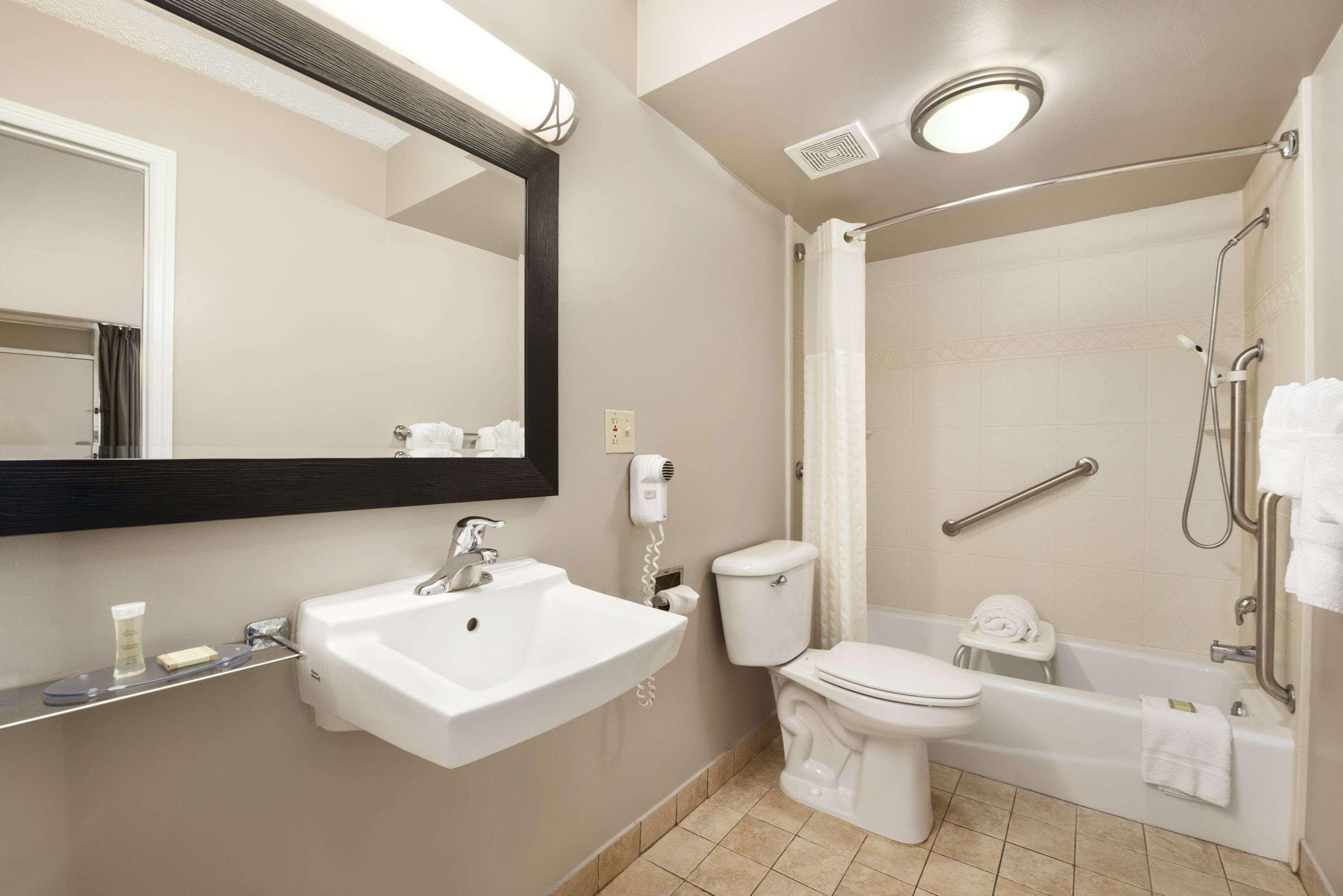 Super 8 by Wyndham Ormond Beach 31/31