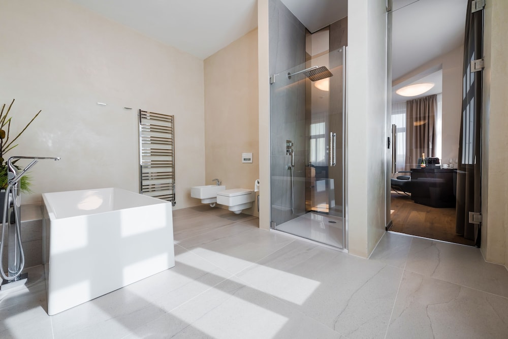 Theresian Hotel And Spa 6/50