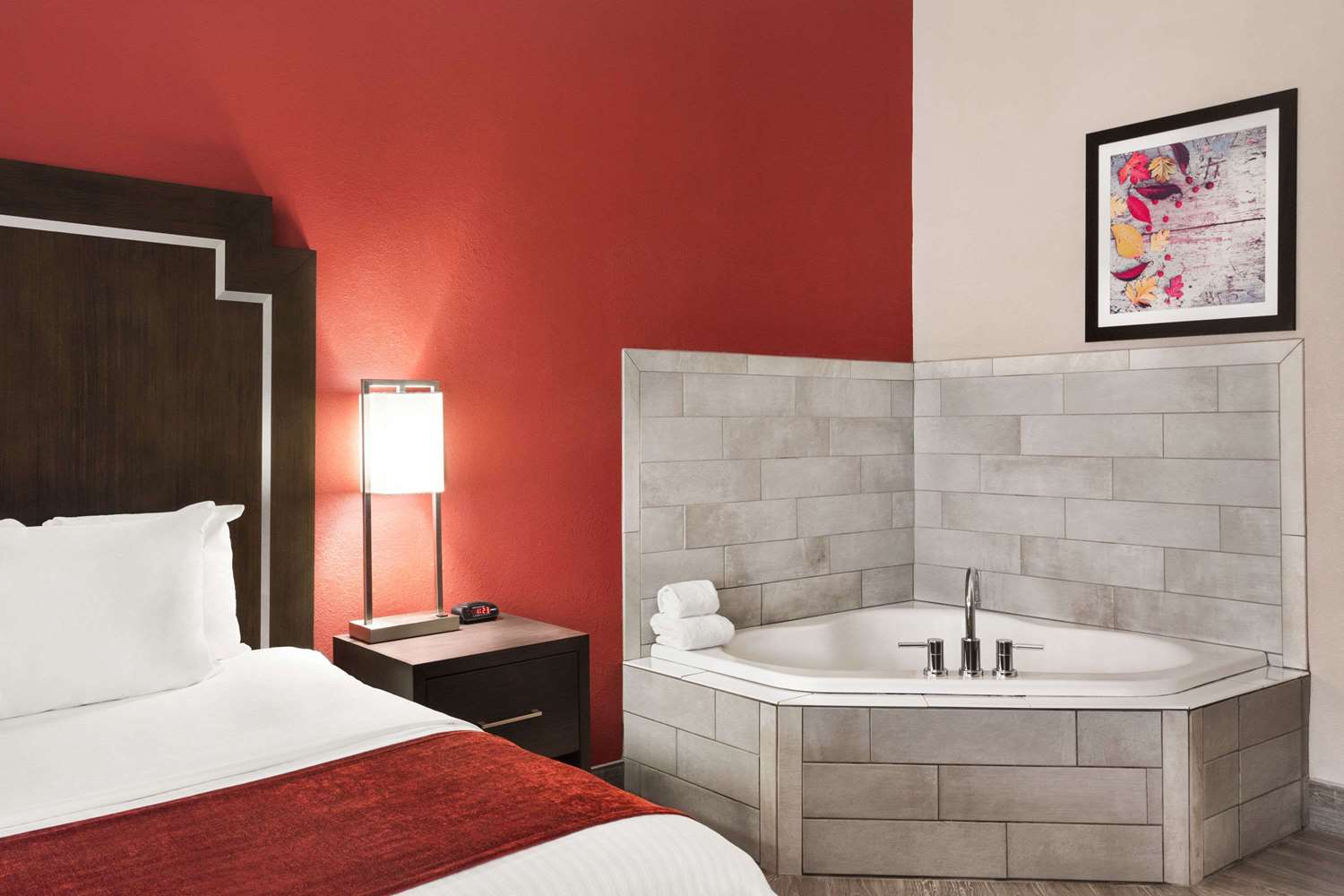 Days Inn & Suites by Wyndham Murfreesboro 19/19