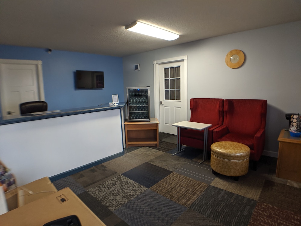 Executive Inn 3/33