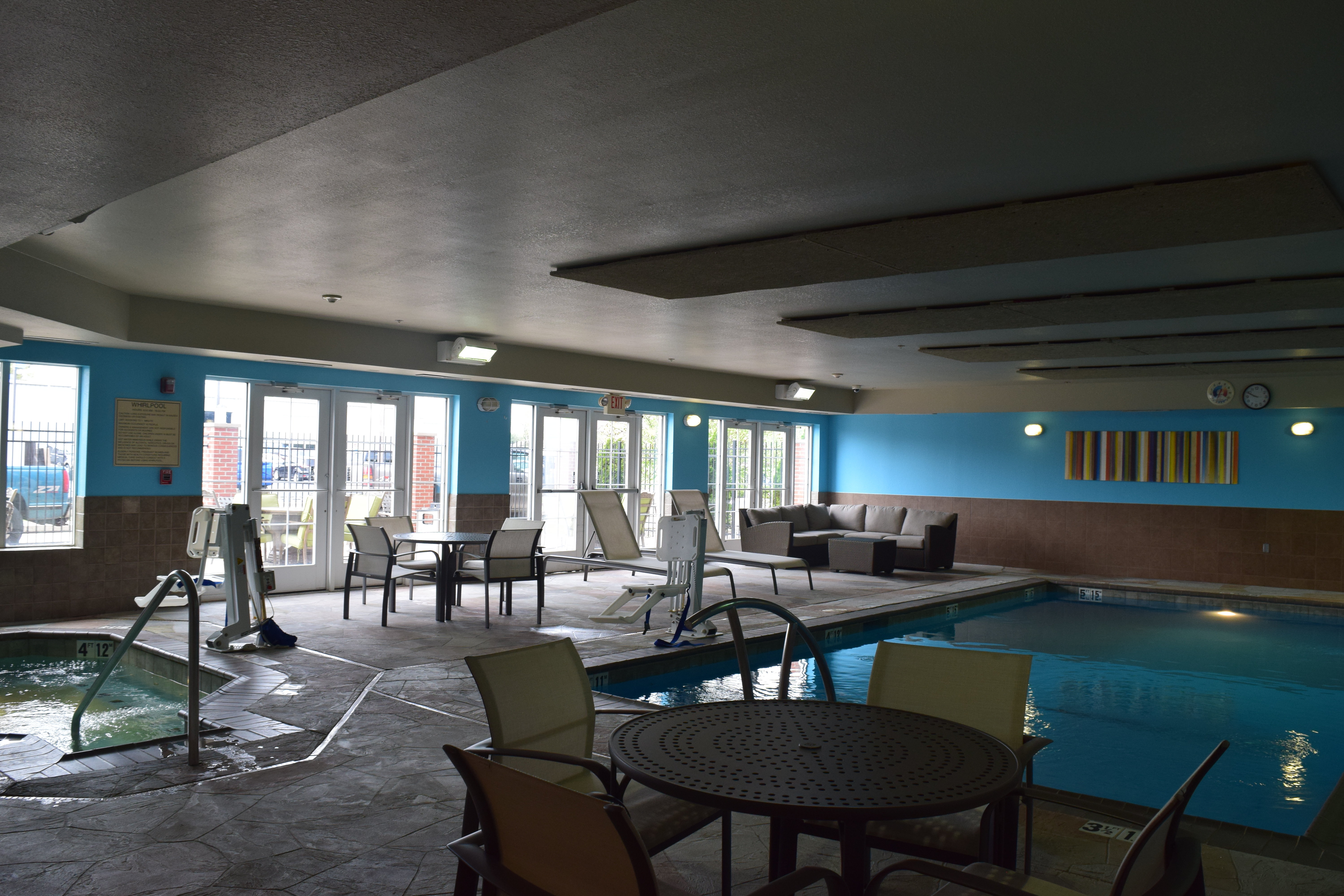 Holiday Inn Express Hotel Suites Sparta 39/49