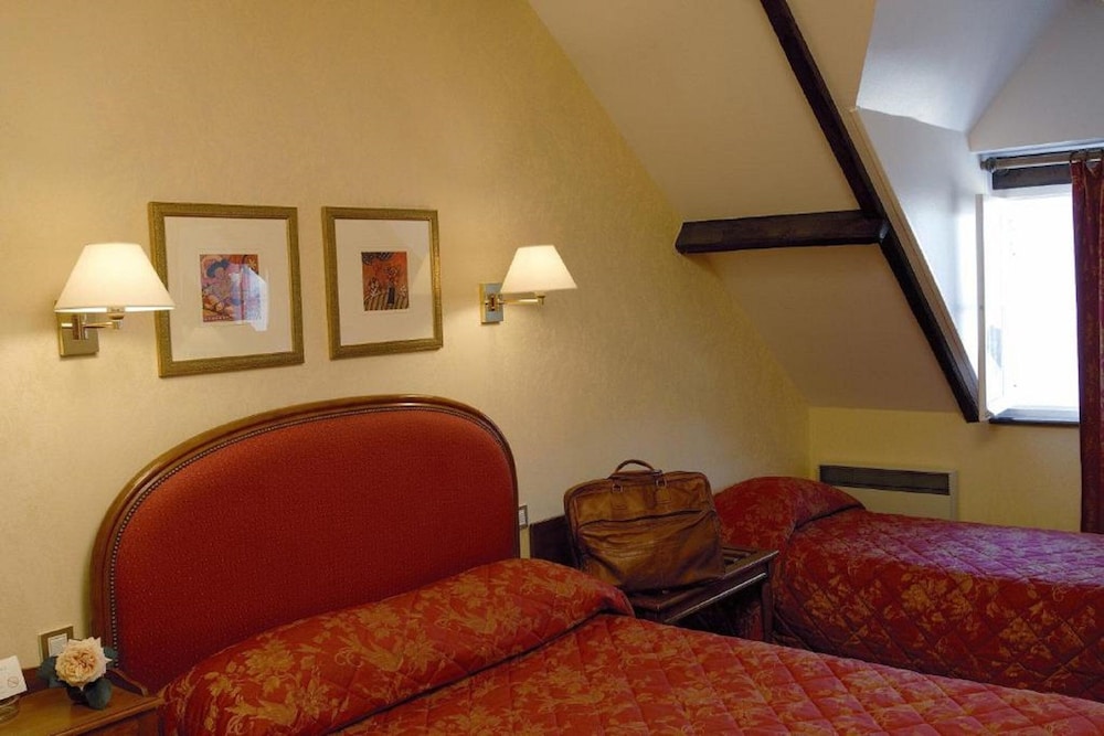 Churchill Hotel Bayeux 32/50