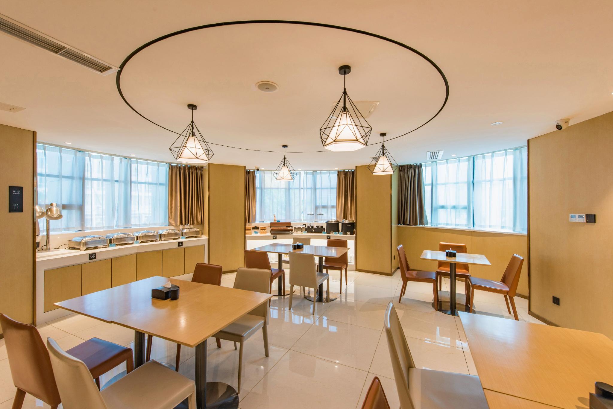 City Comfort Inn (Baoding Railway Station Store) 24/28