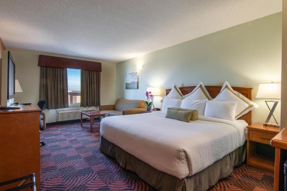 Service Plus Inns and Suites Calgary 12/56