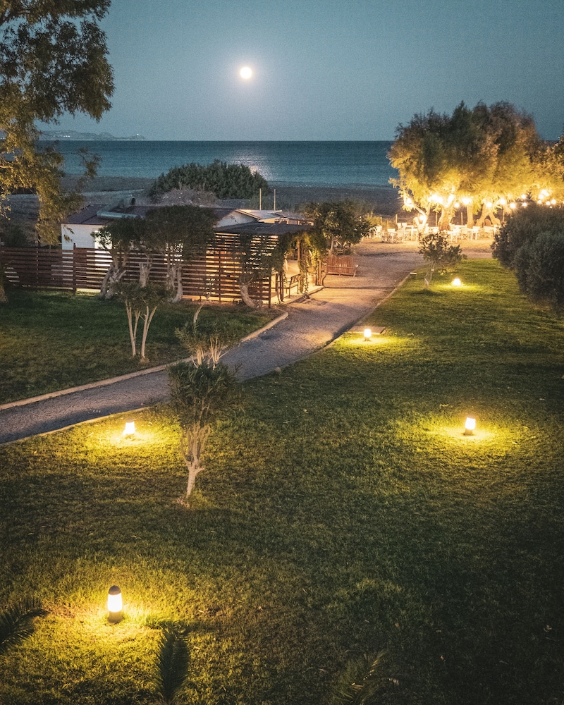 Eco Beach And Magic Garden 36/50
