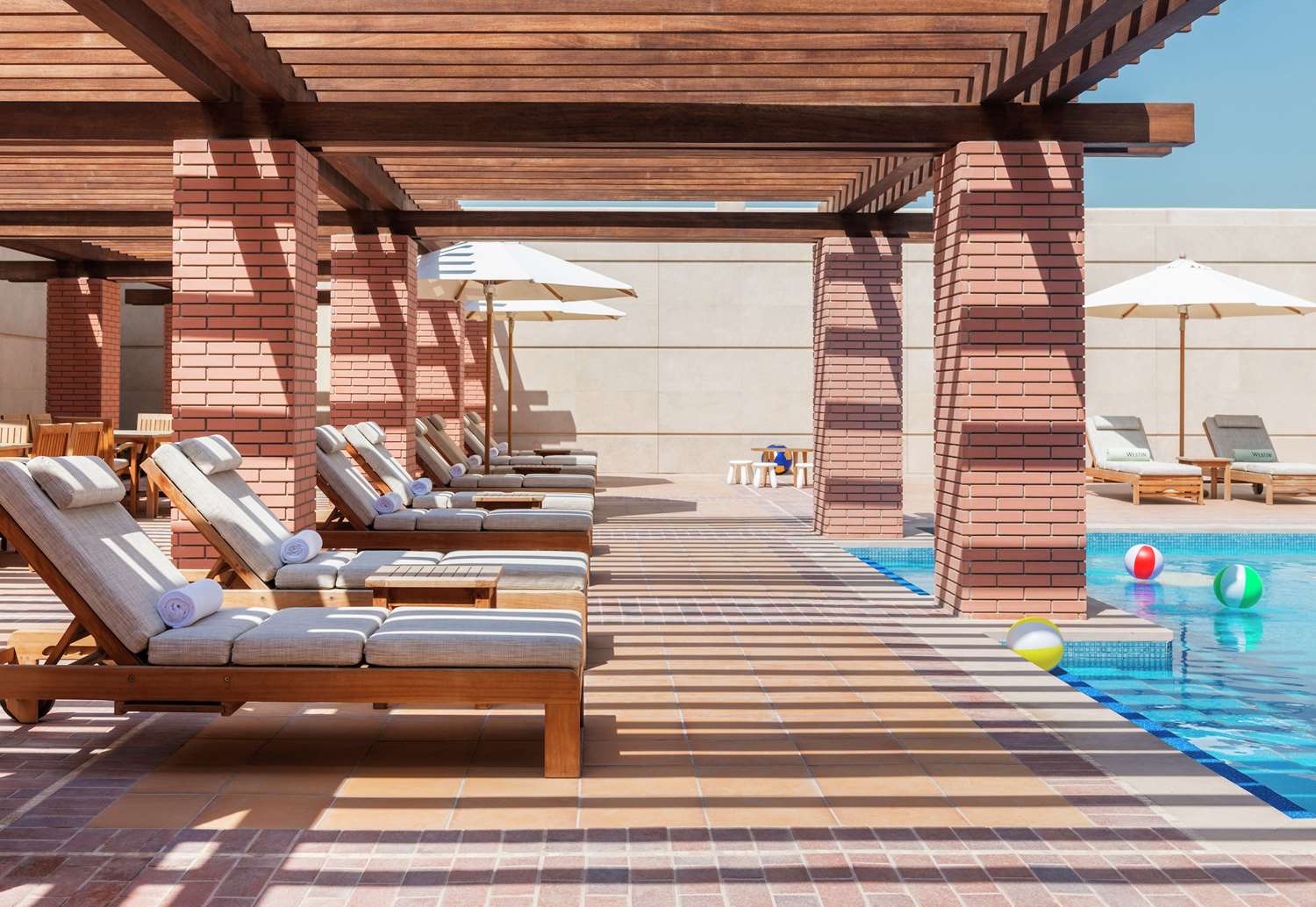 swimming pool spa