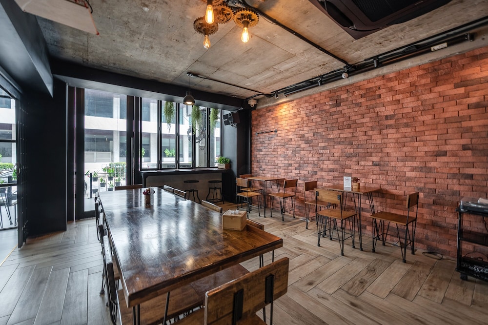 Loft Bangkok Hotel 57/72