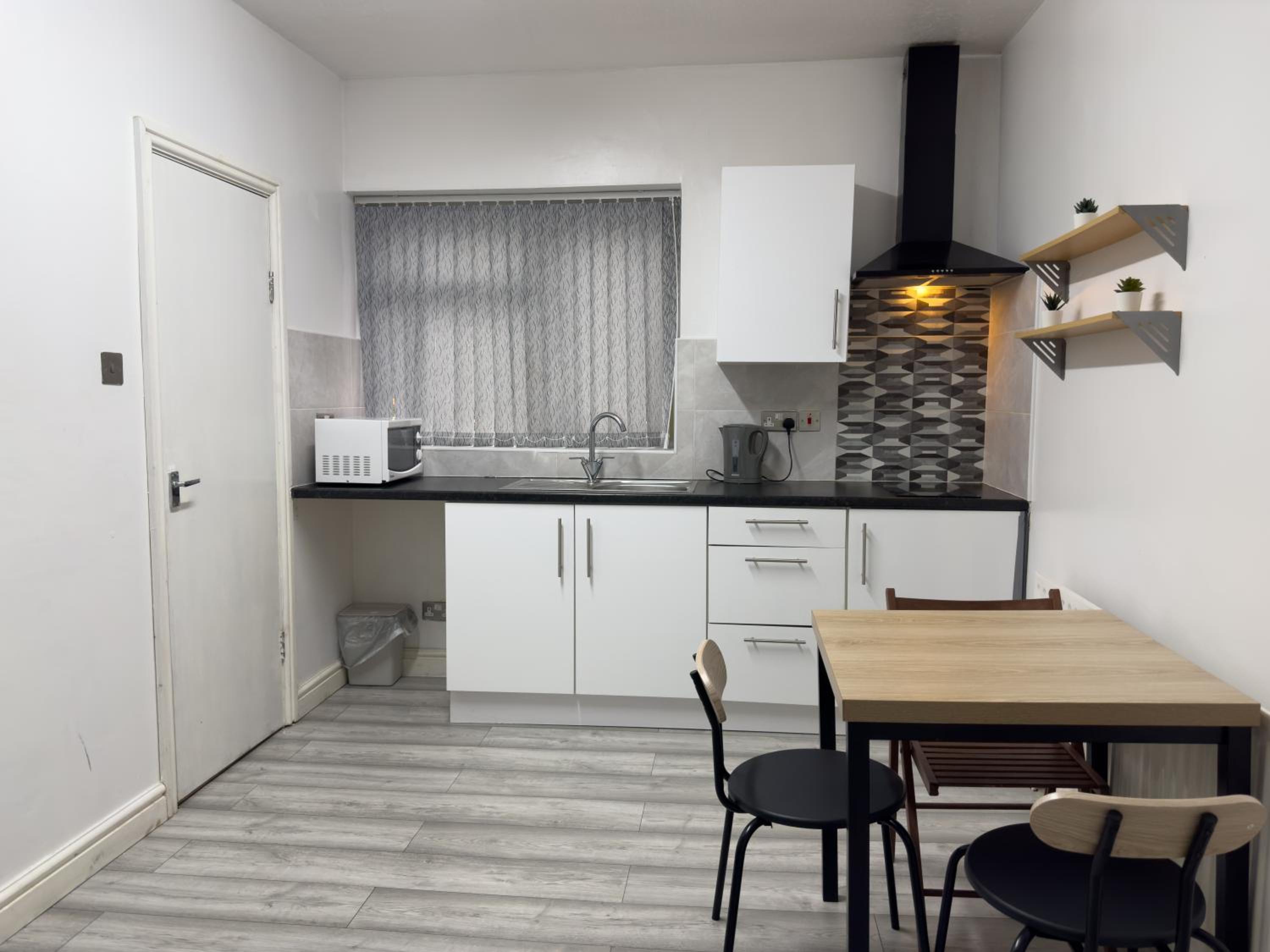 Hills View Apartments 14/18