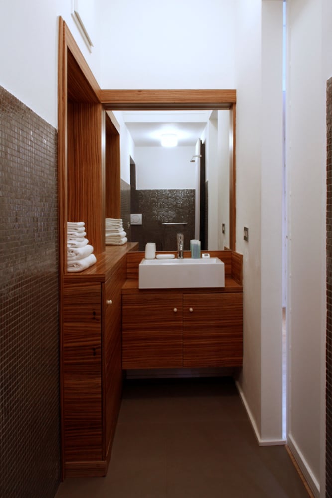 Brera Apartments In San Fermo 3/50