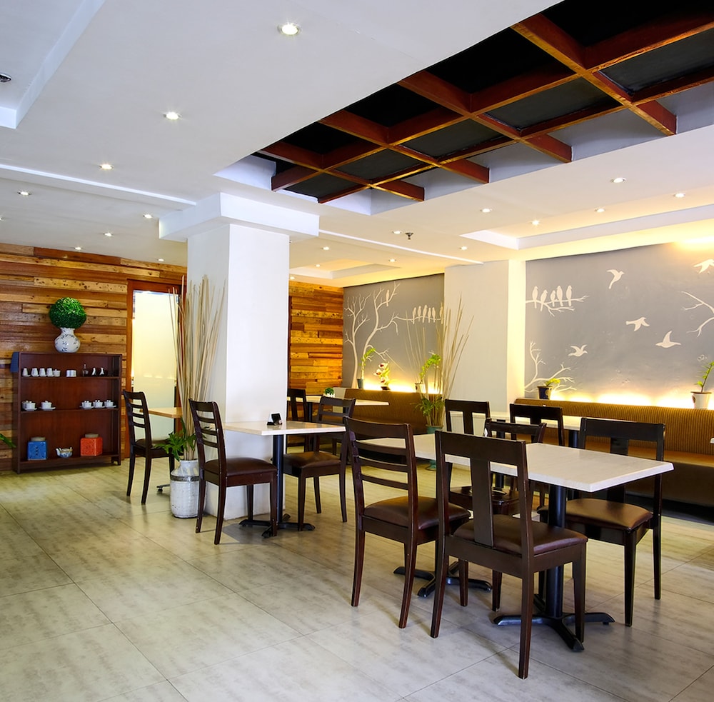 Fersal Hotel Neptune Makati 58/65