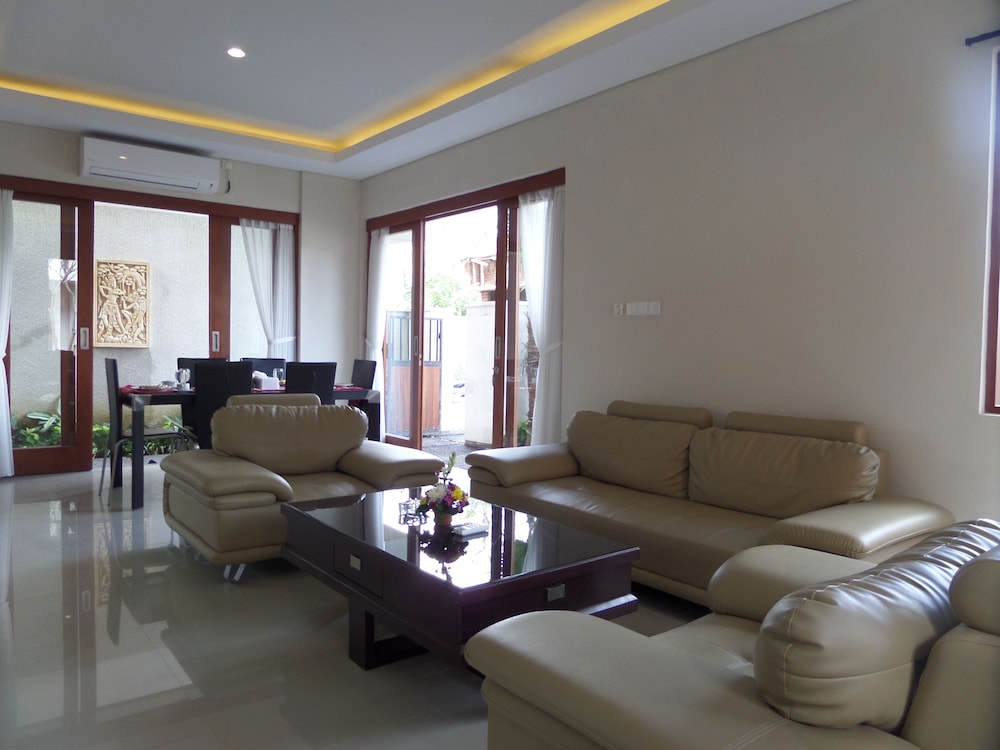Royal Majesty Villas 41/71