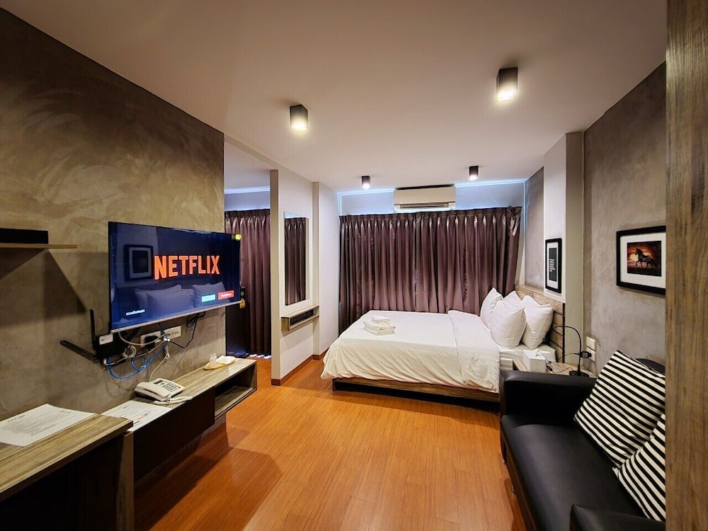MY LOFT Hotel (ex MY LOFT 2 Ratchadapisek 36) 17/72