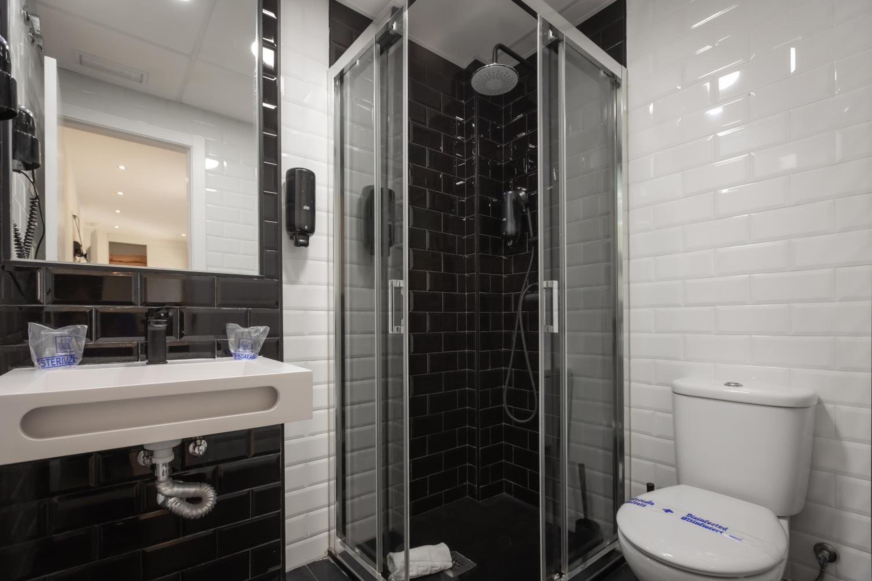Room, Single, Hotel Zen Airport 10/20