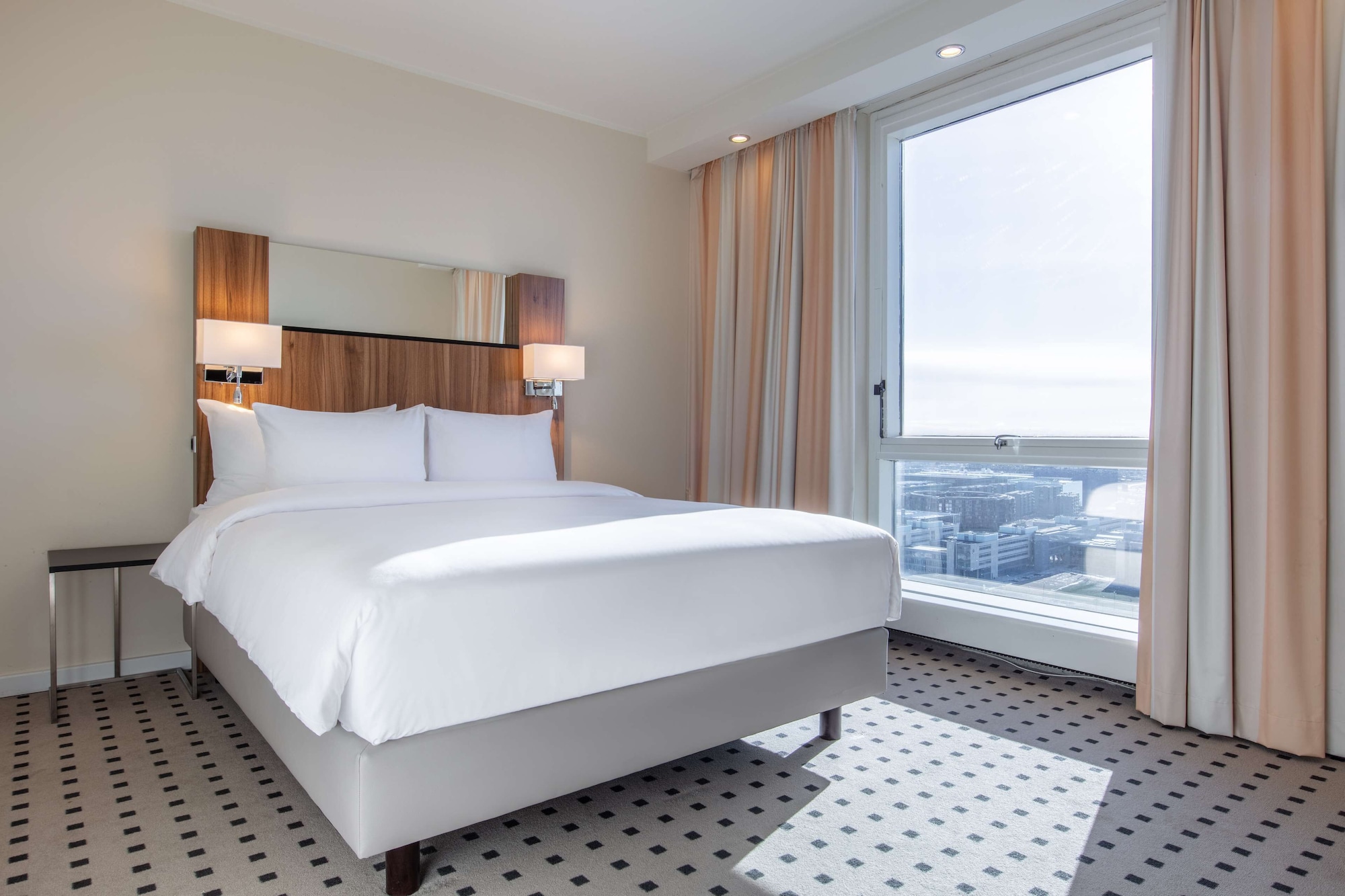 Panoramic, Premium, Queen Bed, Lake View, Radisson Blu Scandinavia Copenhagen 3/8