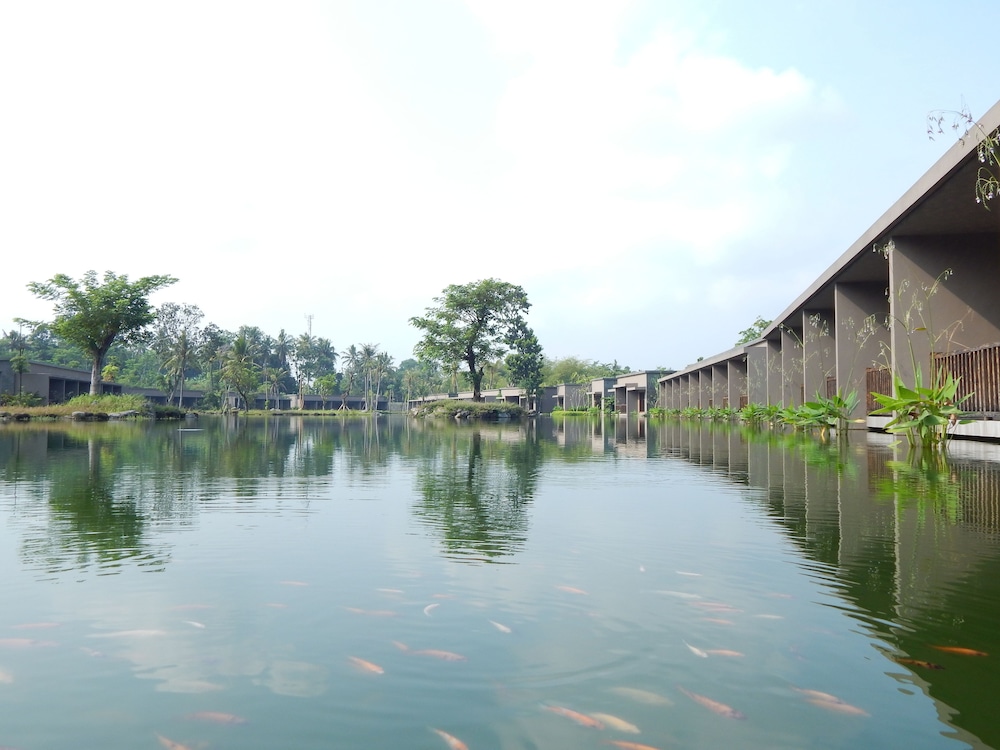The Westlake Resort Yogya 47/57