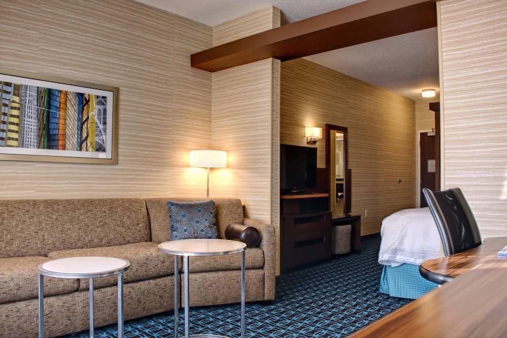 Fairfield Inn Suites Reading Wyomissing 32/51