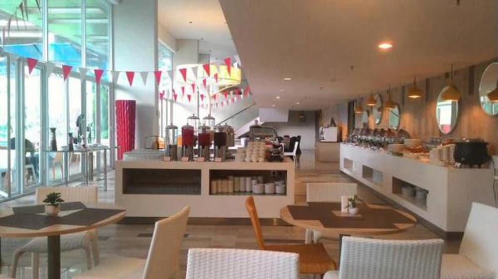 Swiss-Belcourt Bogor (Ex. Horison Bogor Icon Hotel and Convention) 47/58